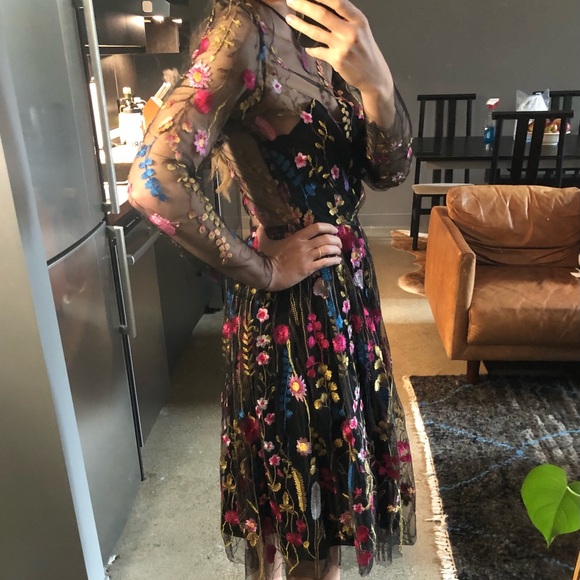 ❌SOLD❌ Needle and Thread like Dress - Picture 4 of 14